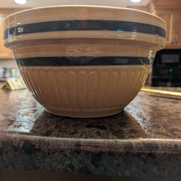 Redwing bowl - Picture 3 of 4